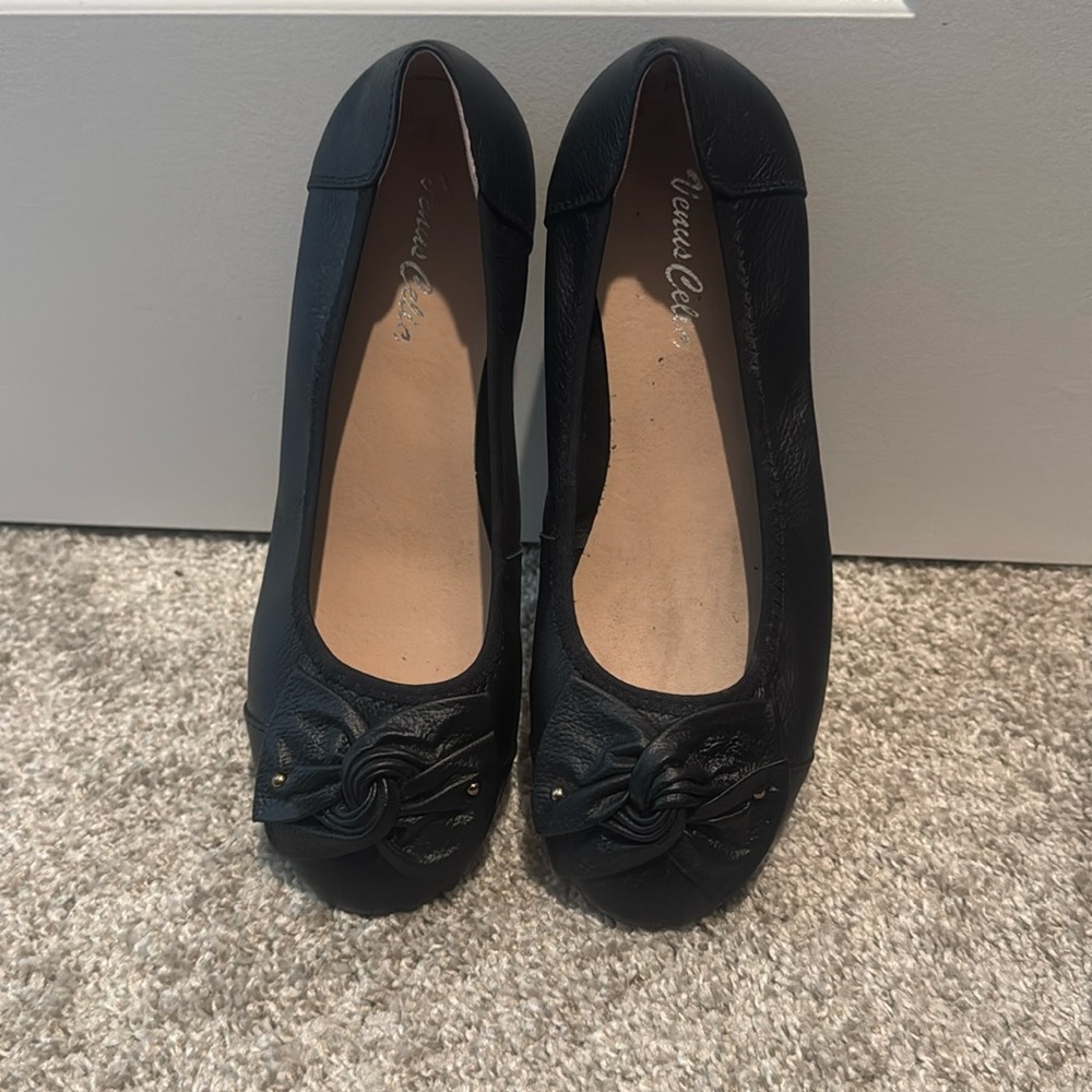 Black flats